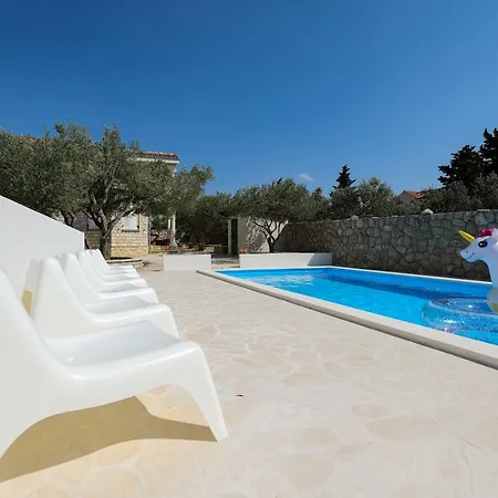 别墅 Anna 德拉格